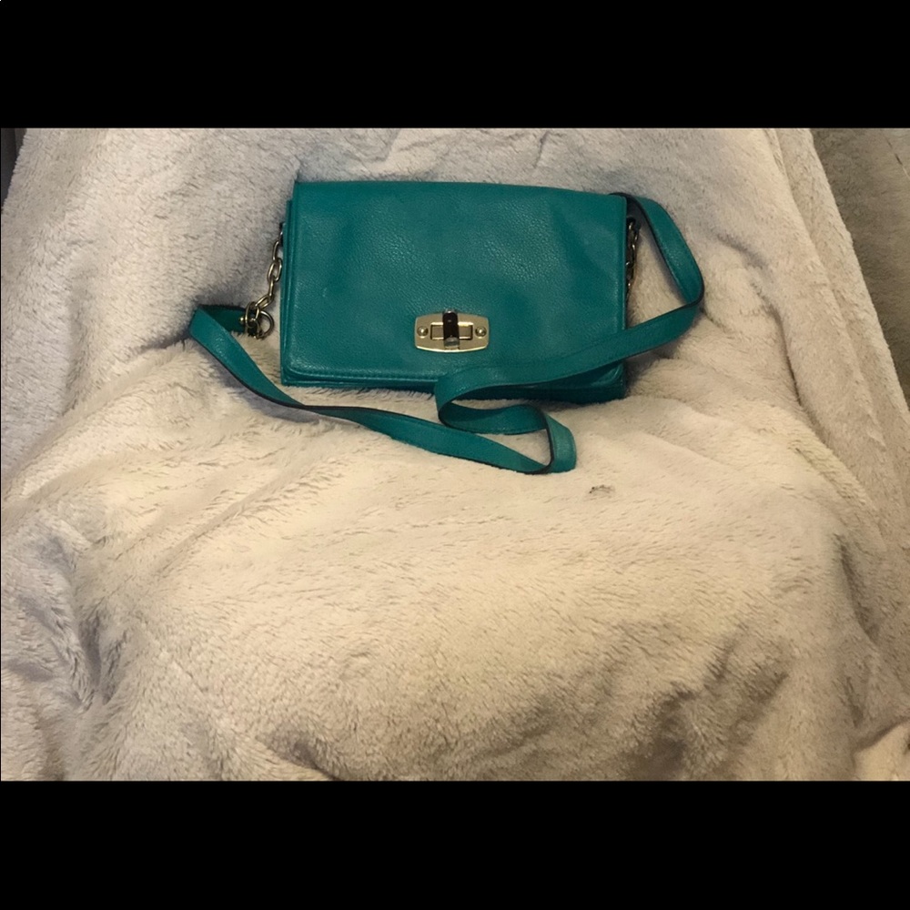 Crossbody clutch